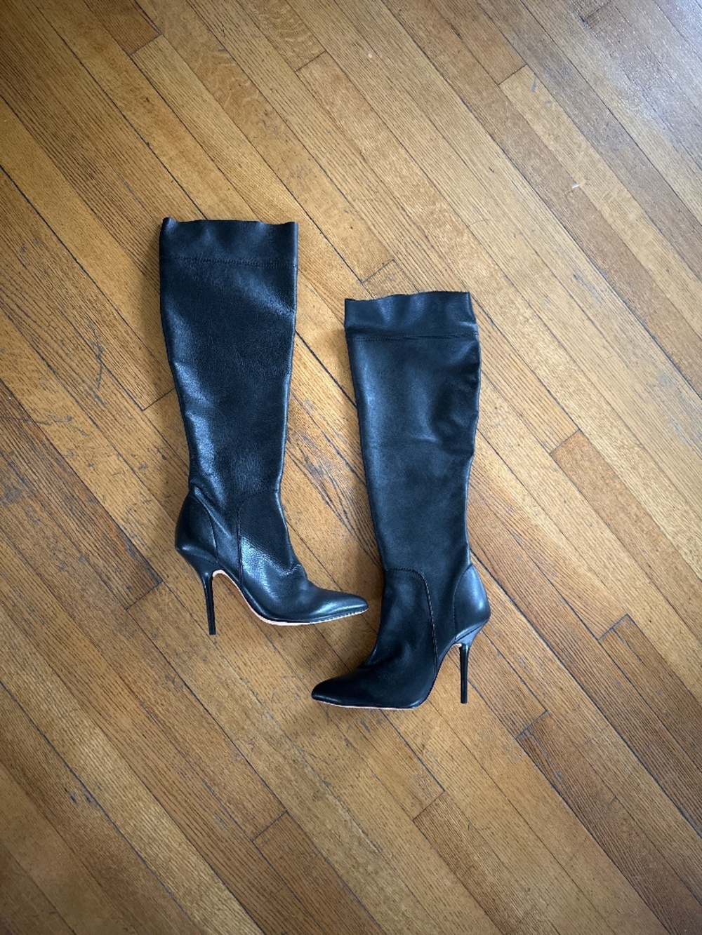 Gorgeous Vero Cuoio Over the Knee Leather boots